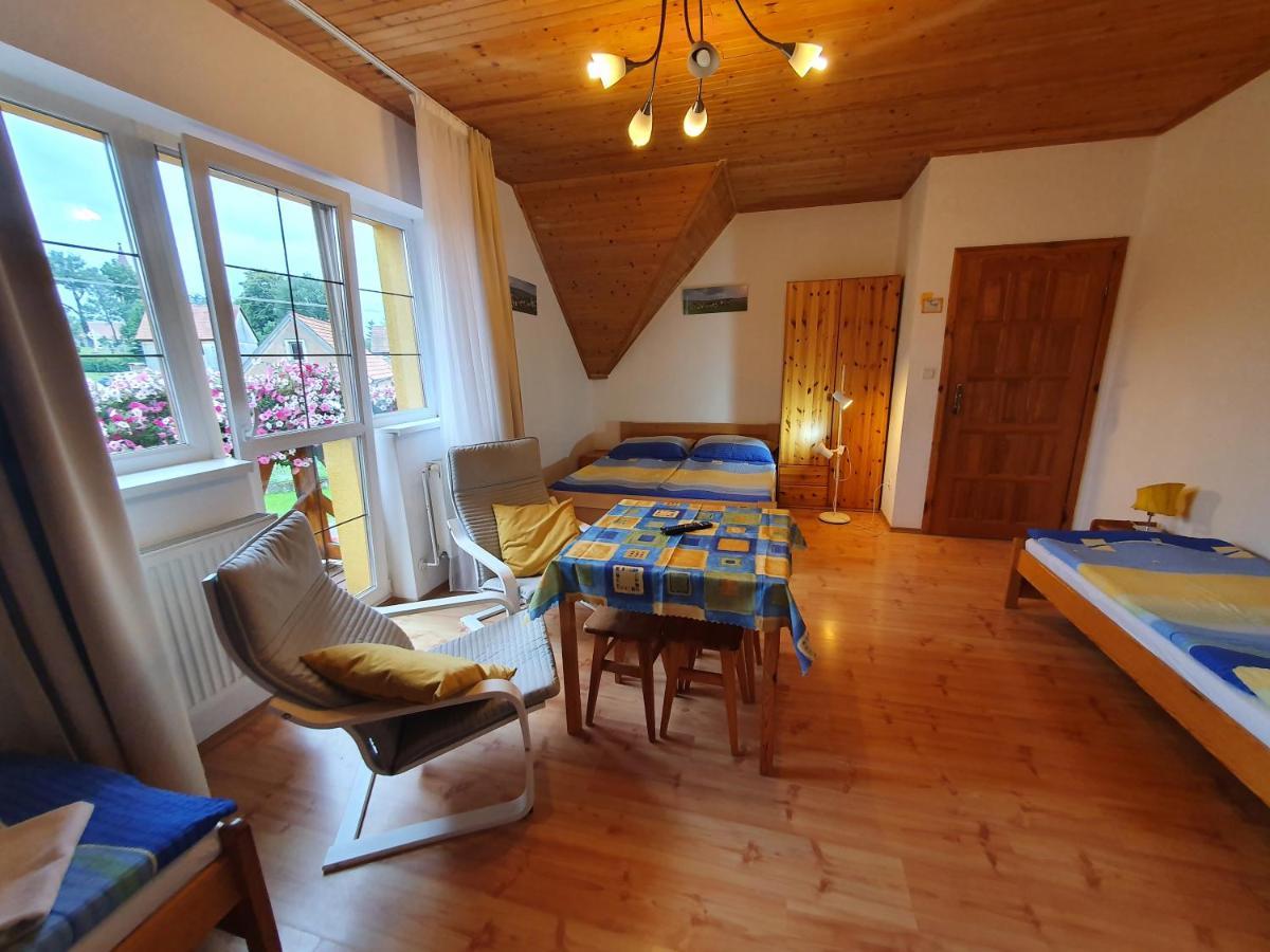 Zlty Dom Vrbov Appartement Buitenkant foto