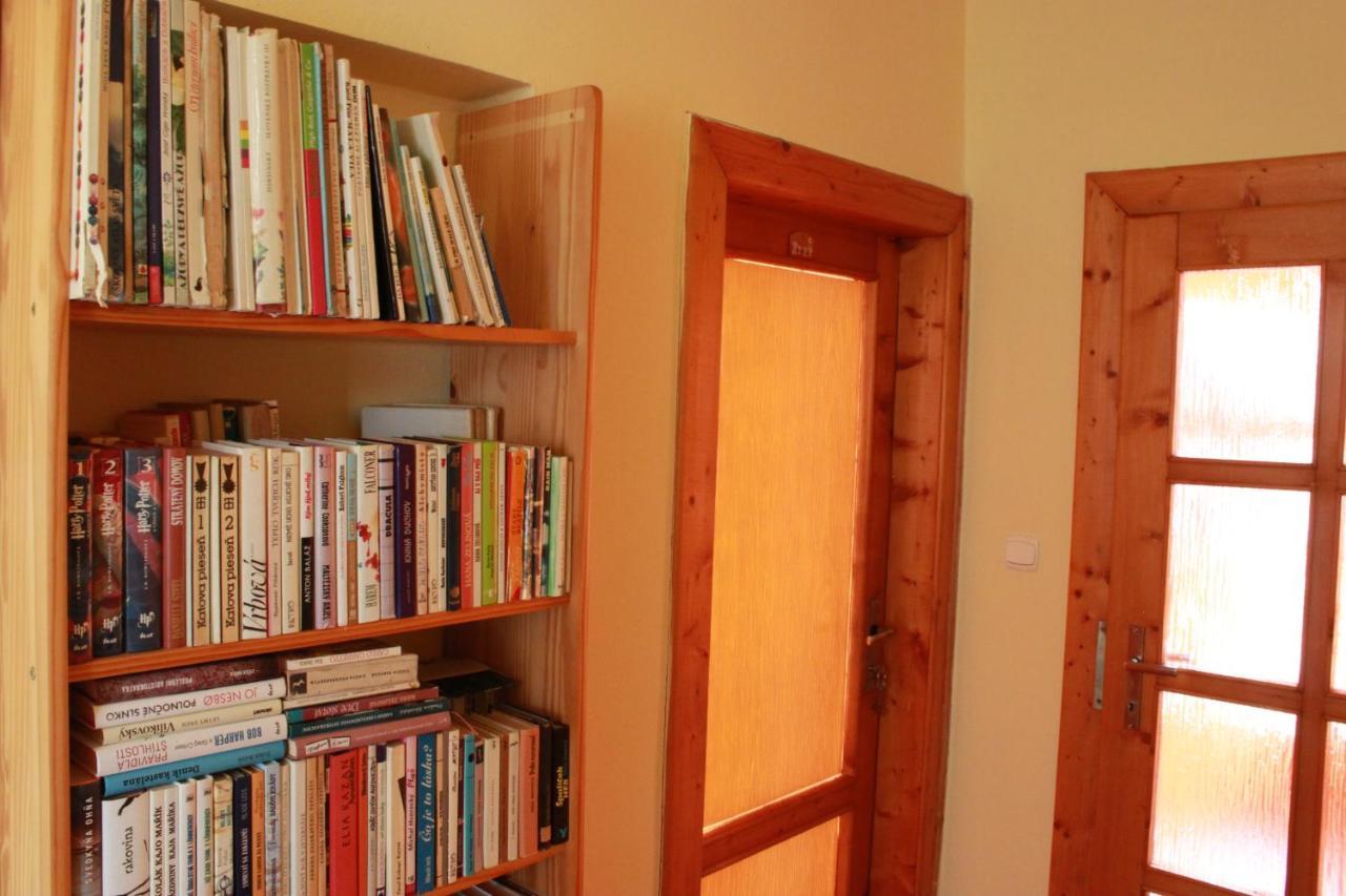 Zlty Dom Vrbov Appartement Buitenkant foto
