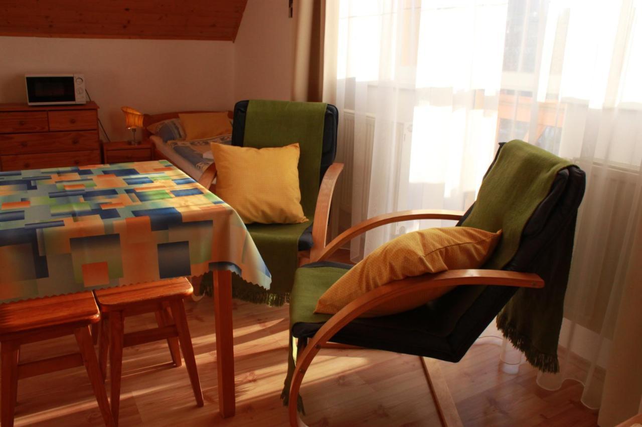 Zlty Dom Vrbov Appartement Buitenkant foto