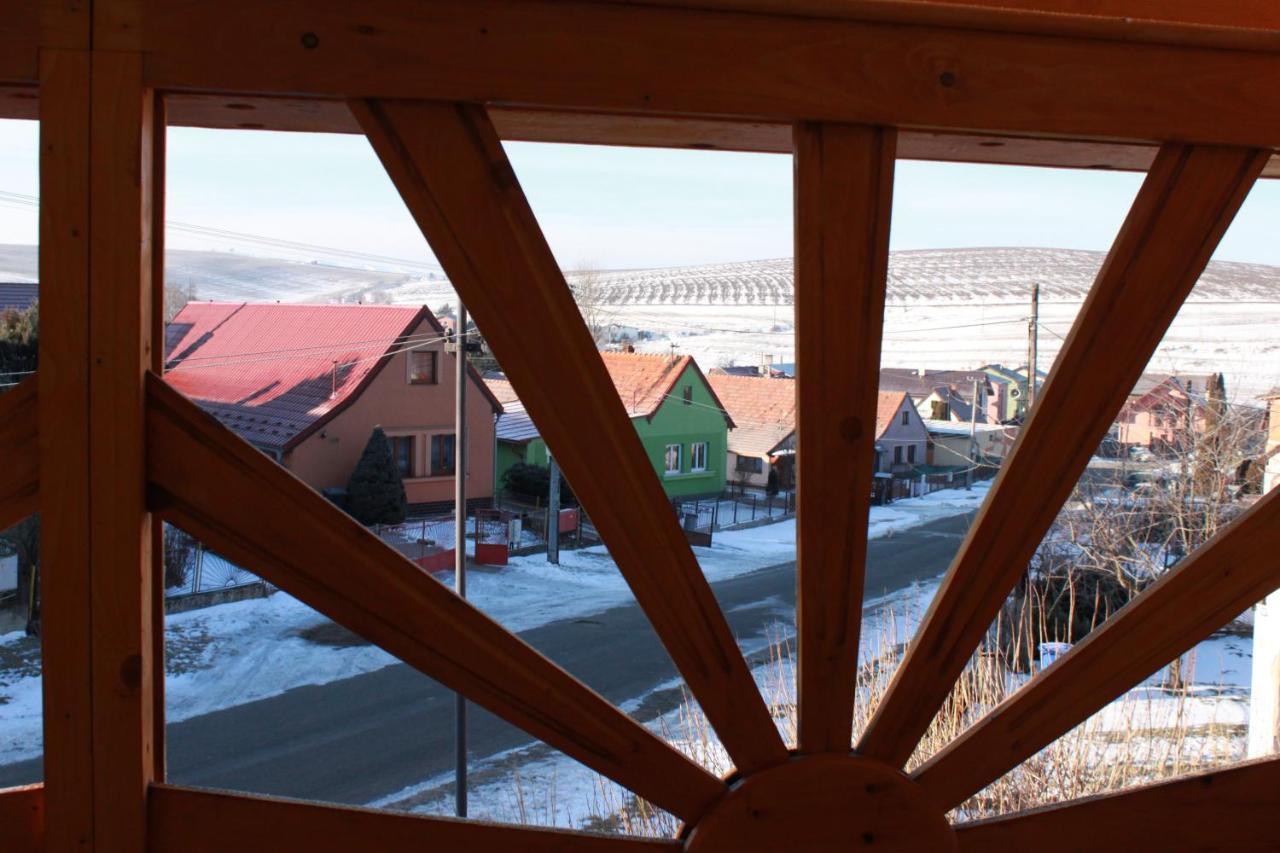 Zlty Dom Vrbov Appartement Buitenkant foto