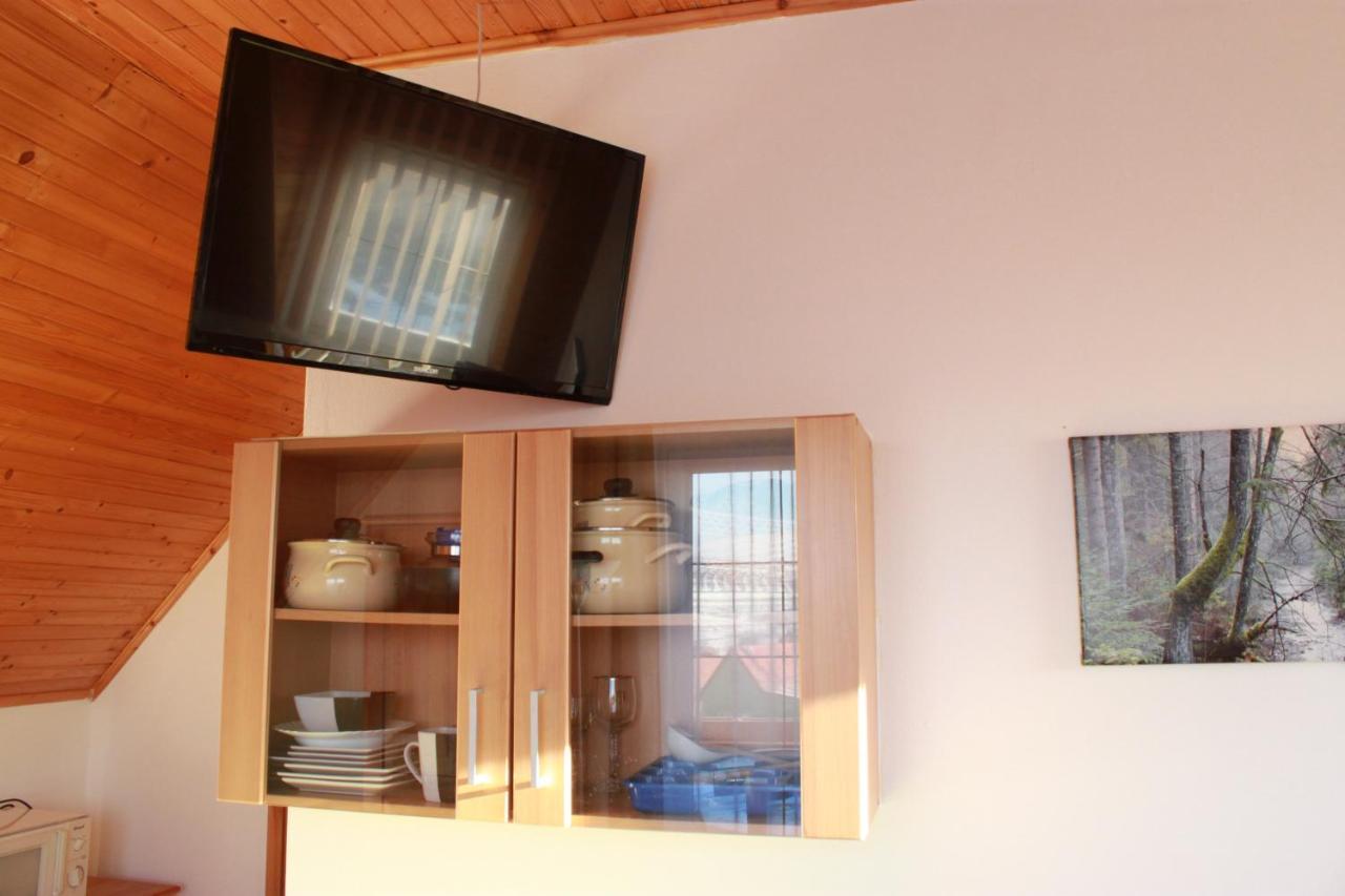 Zlty Dom Vrbov Appartement Buitenkant foto
